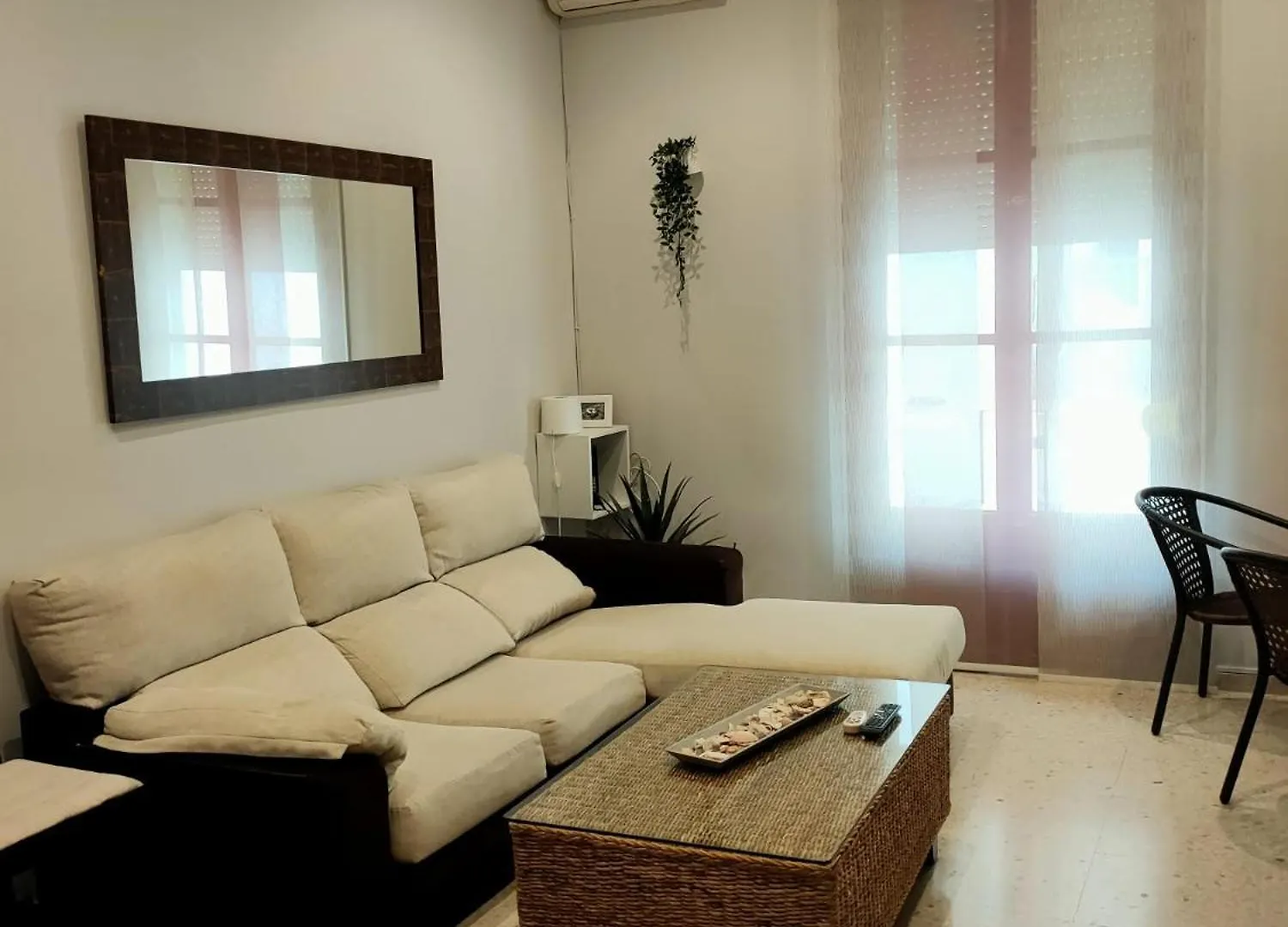 Apartment Apartamento En Pleno Centro De Cadiz Con Parking Economico Spain