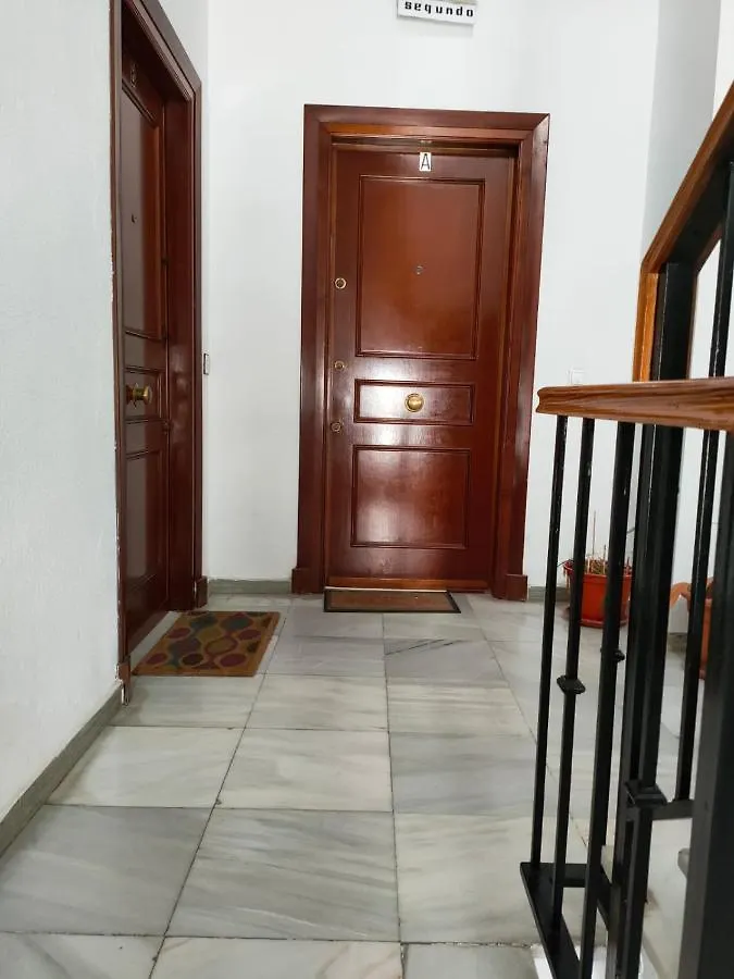 Apartamento En Pleno Centro De Cadiz Con Parking Economico