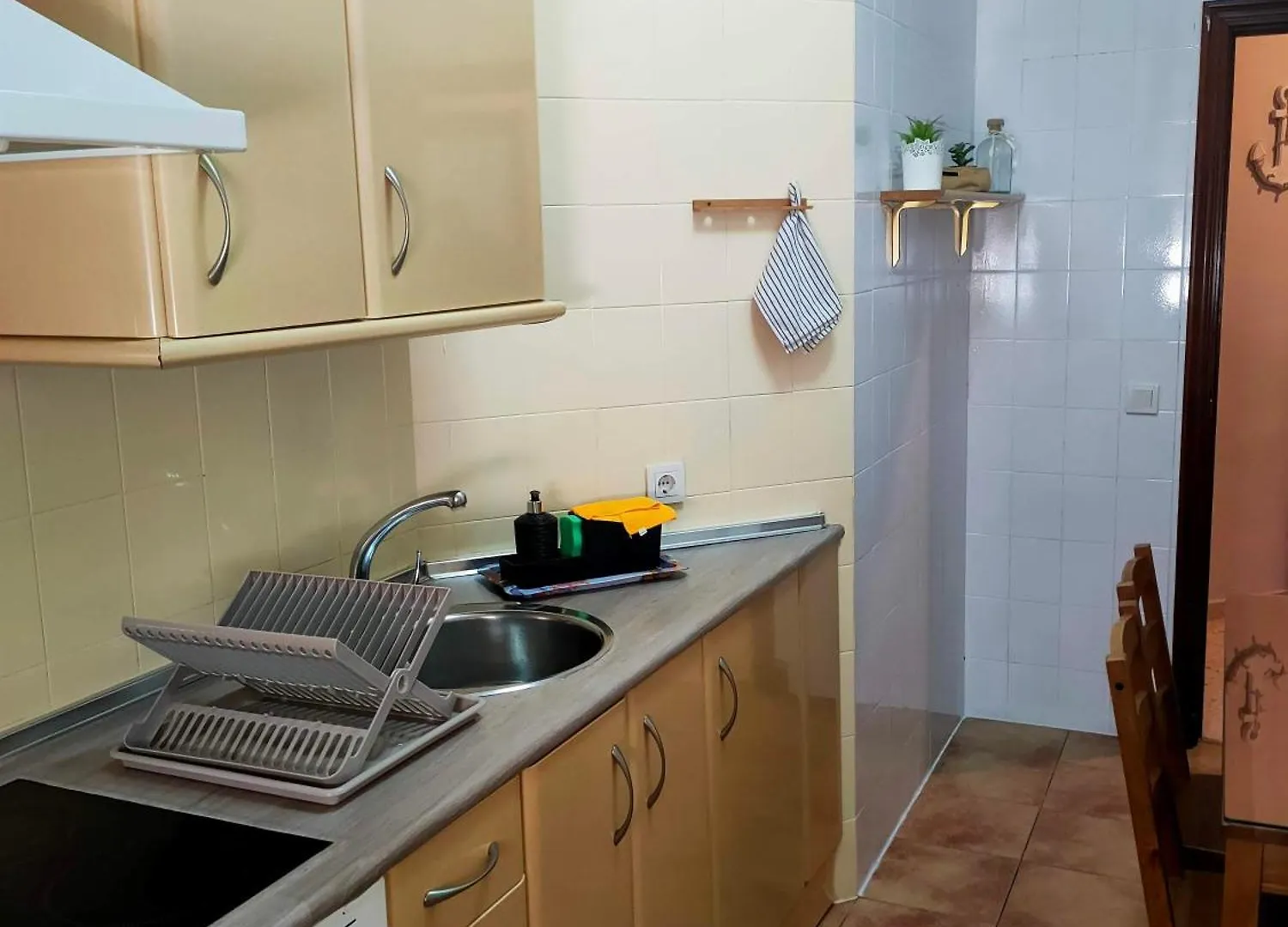 Apartamento En Pleno Centro De Cadiz Con Parking Economico 0*,