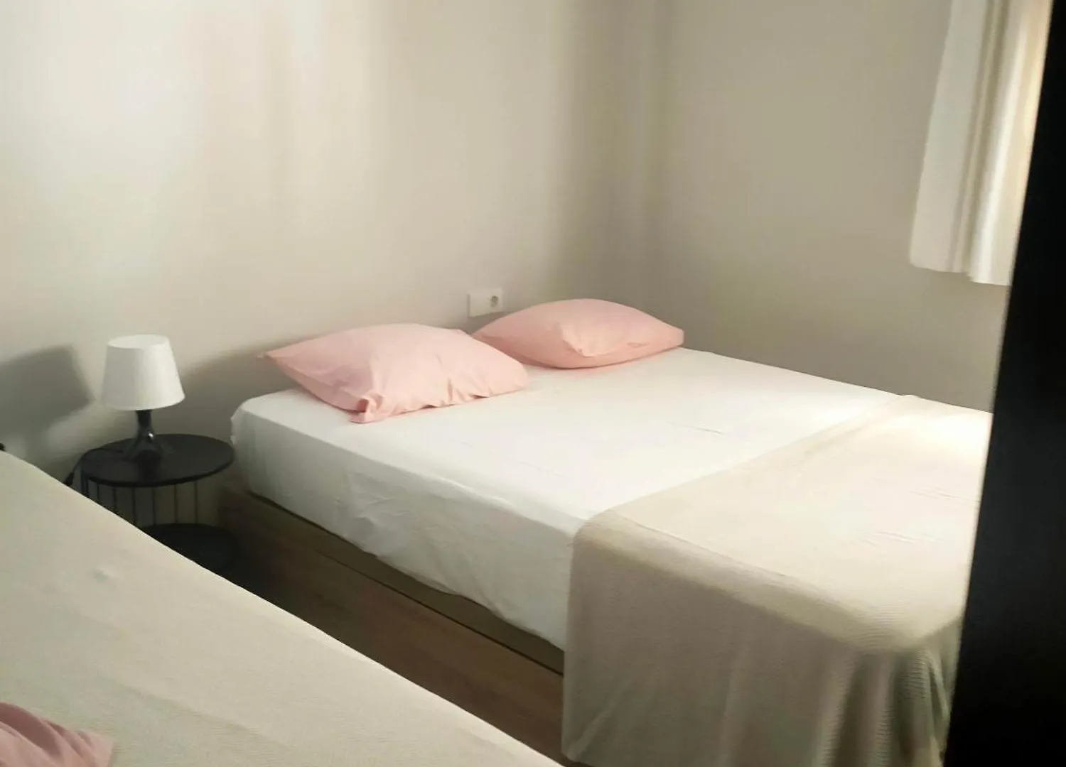 Apartamento En Pleno Centro De Cadiz Con Parking Economico